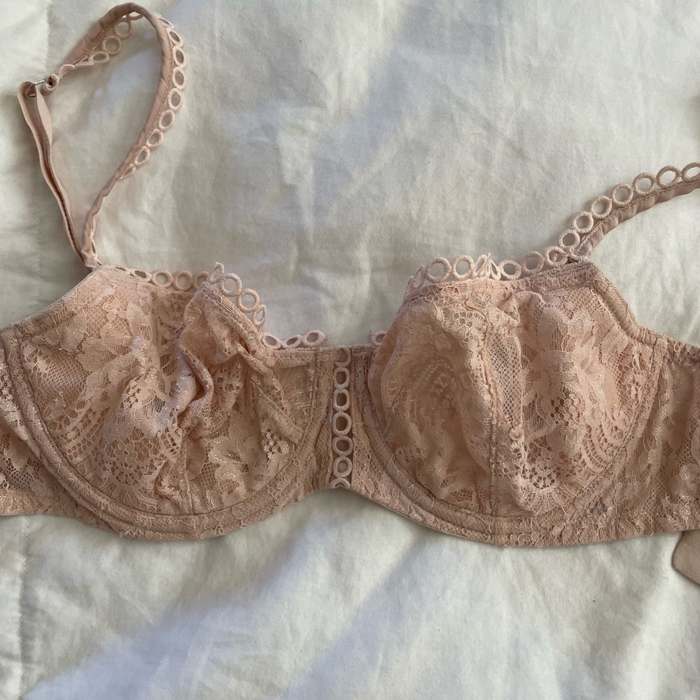 Nude bra